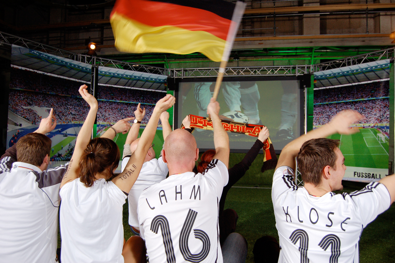 Zur News: BRENT! realisiert Stadion-Feeling für Unternehmen