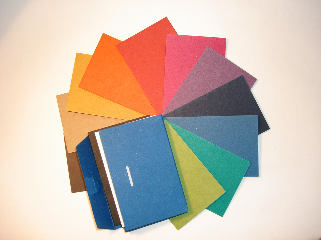 Zur News: Les Naturals: Design aus Recyclingmaterial,