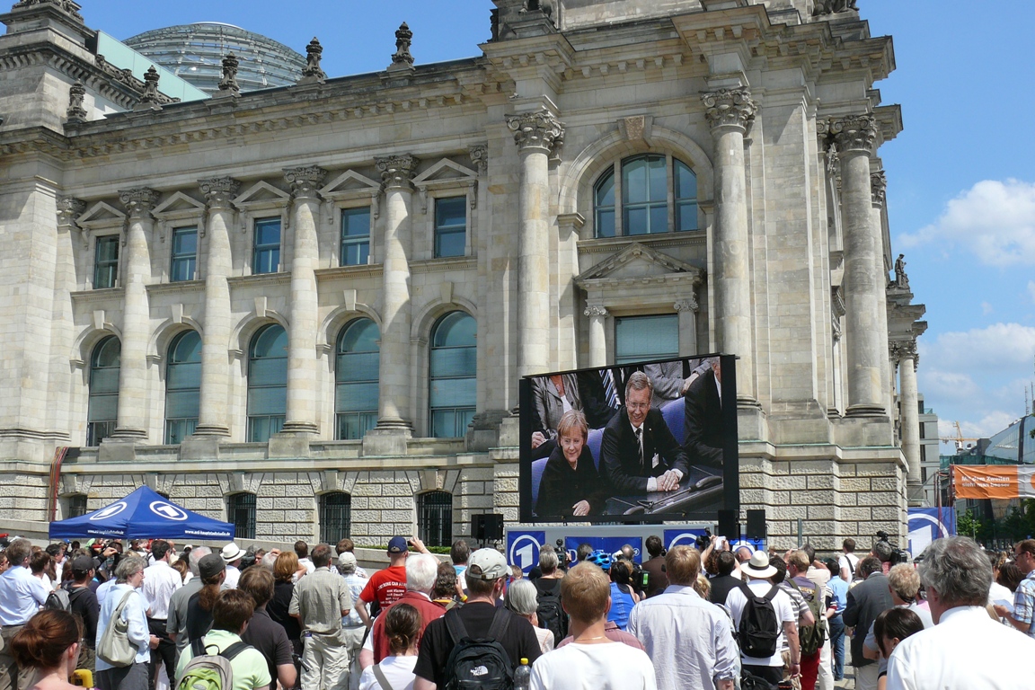 Zur News: Public Viewing zur Wahl des Bundespräsidenten