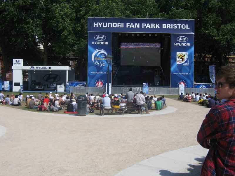 Zur News: Public-Viewing: Stageco baut für Hyundai