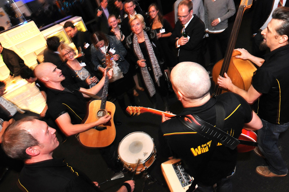 Zur News: ADAM & EVA: Live-Entertainment von music4friends