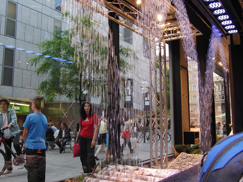 Zur News: watershow.de installiert Wassergrafik
