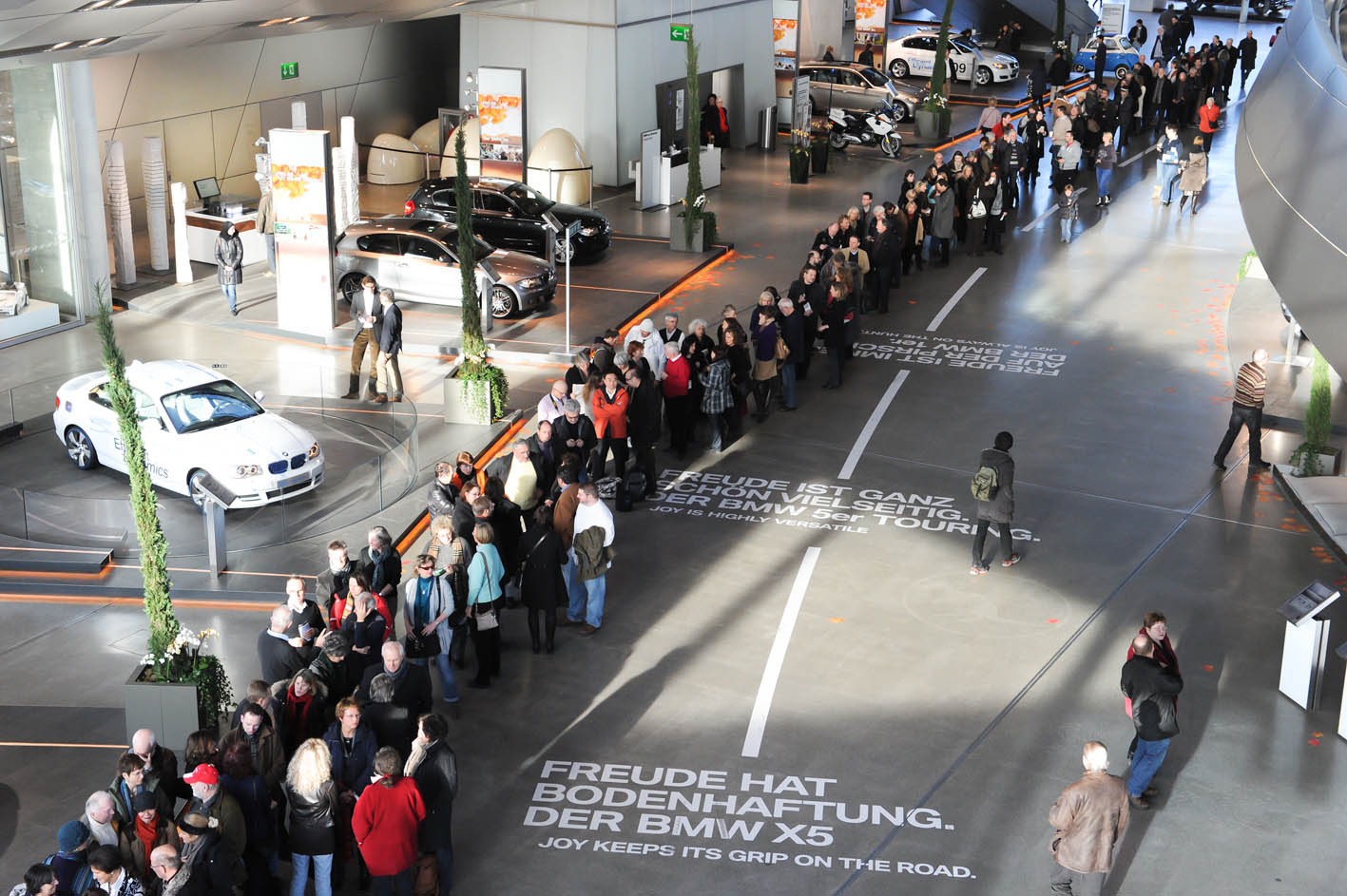 Zur News: BMW Welt: Bestnoten für Avantgarde