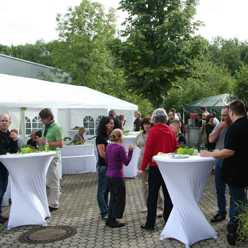 Zur News: Schnick-Schnack-Systems feiert Geburtstag