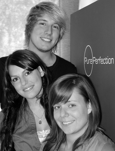 Zur News: Drei Azubis starten bei Pure Perfection durch