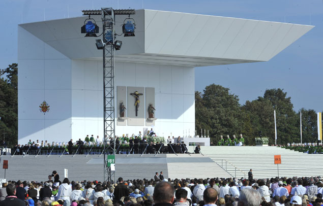Zur News: Licht für den Papst