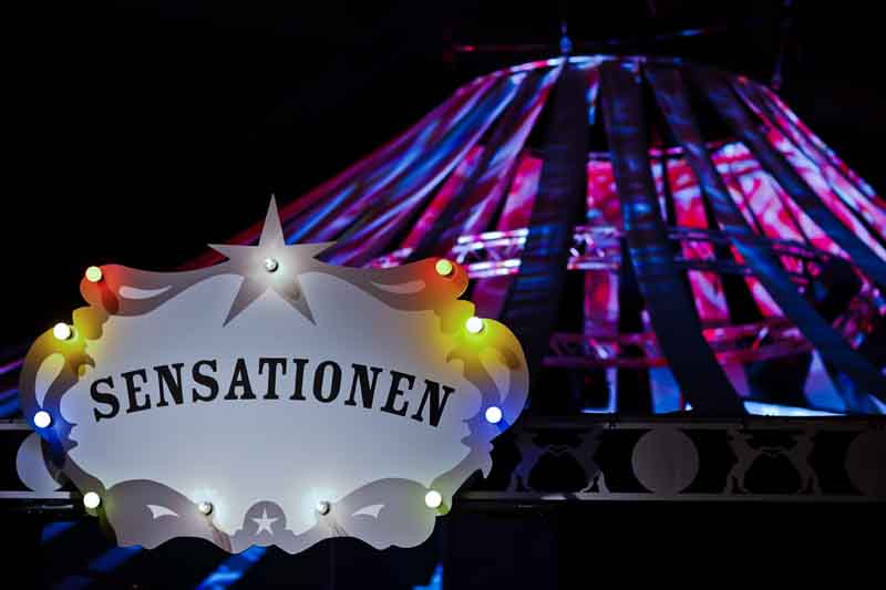Zur News: Präsentation der Thomas Cook-Urlaubskataloge 2012