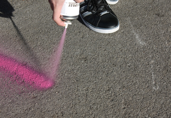 Zur News: allbuyone liefert Kreidespray für Events