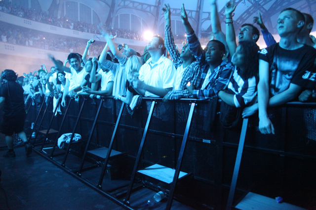 Zur News: HipHop Hooray! eps Barrikaden für Watch The Throne