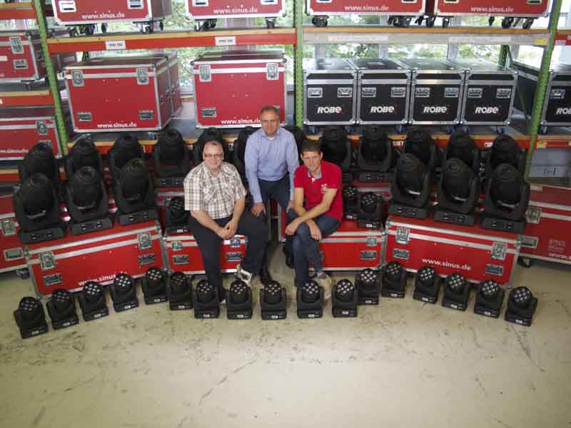 Zur News: Neue Movinglights von ROBE bei SINUS Event-Technik