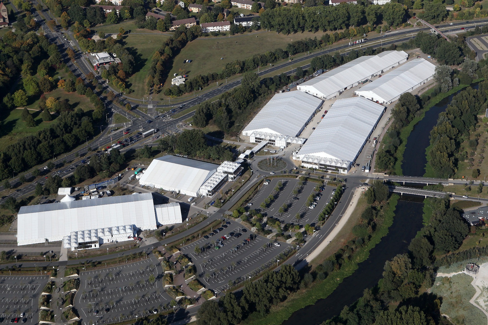Zur News: 35.000 m² temporäre Messeflächen in Wolfsburg
