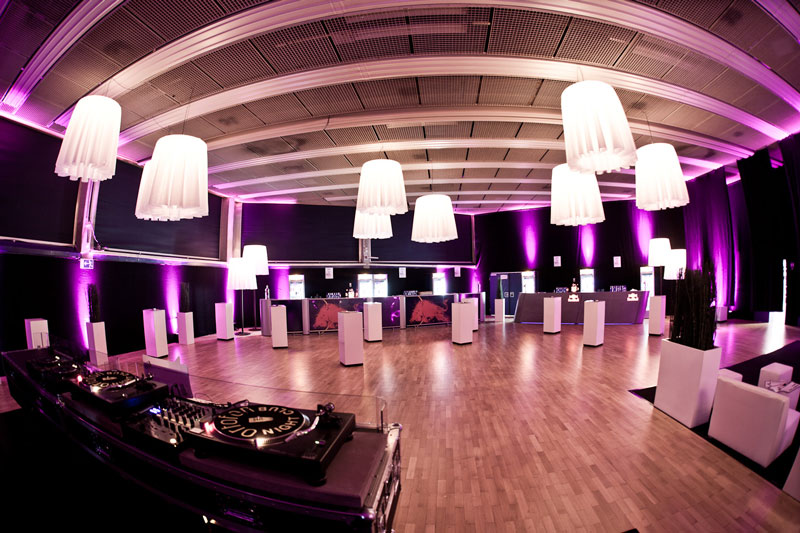 Zur News: Freibauten inszeniert CRO´s Aftershowparty