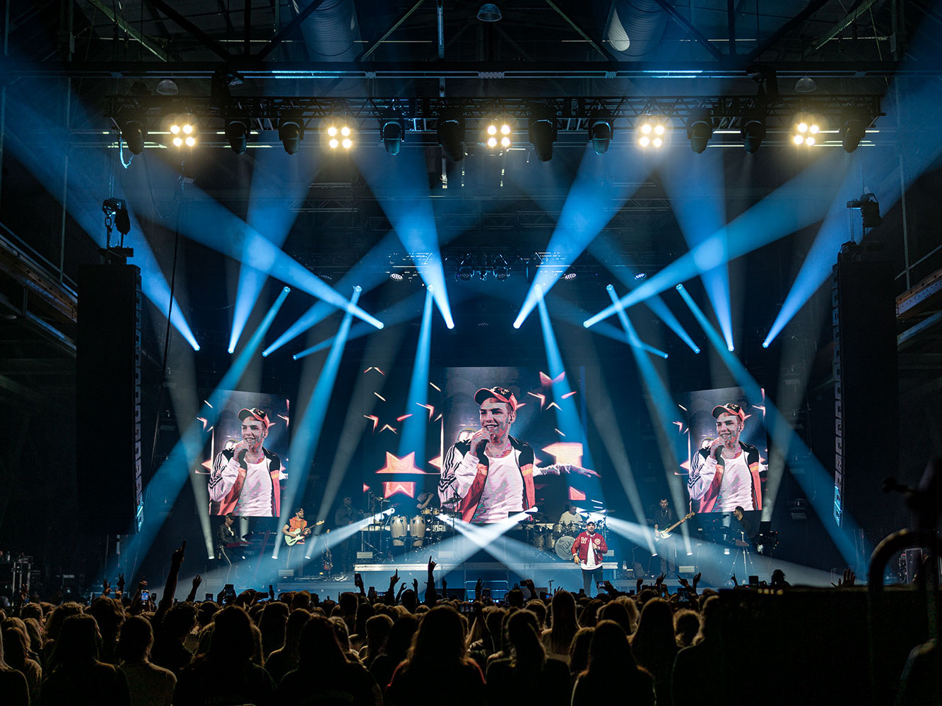 Zur News: Pietro Lombardi tourt mit ELATION und ArKaos