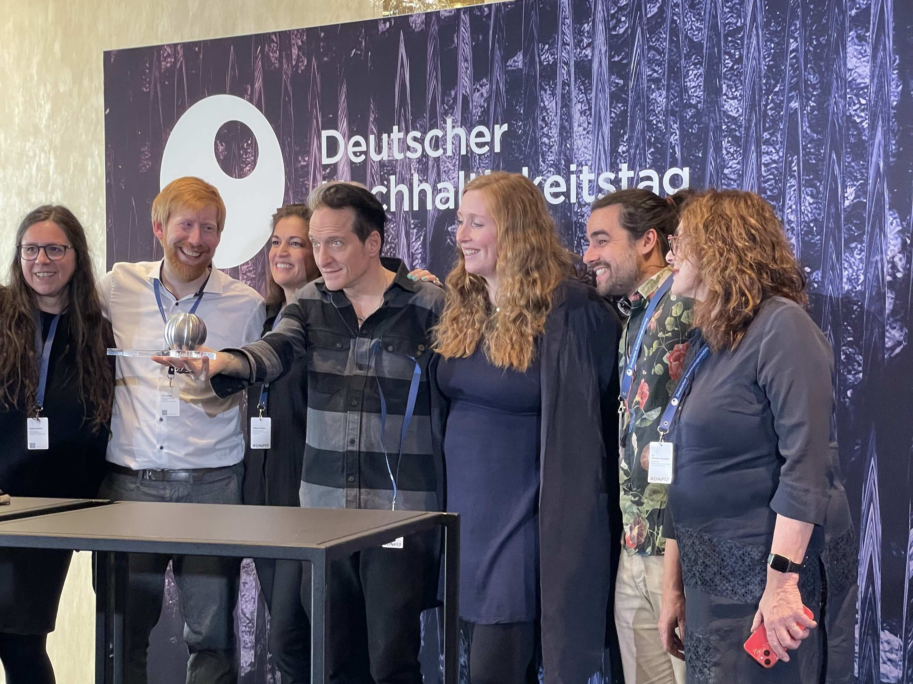 Zur News: Labor Tempelhof erhielt Sonderpreis beim 17. Deutschen Nachhaltigkeitspreis