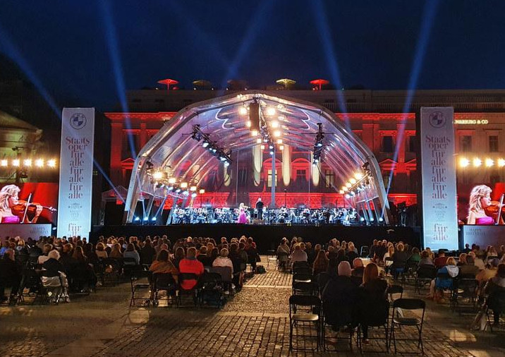 Zur News: Die Staatsoper für alle 2020 mit Robe