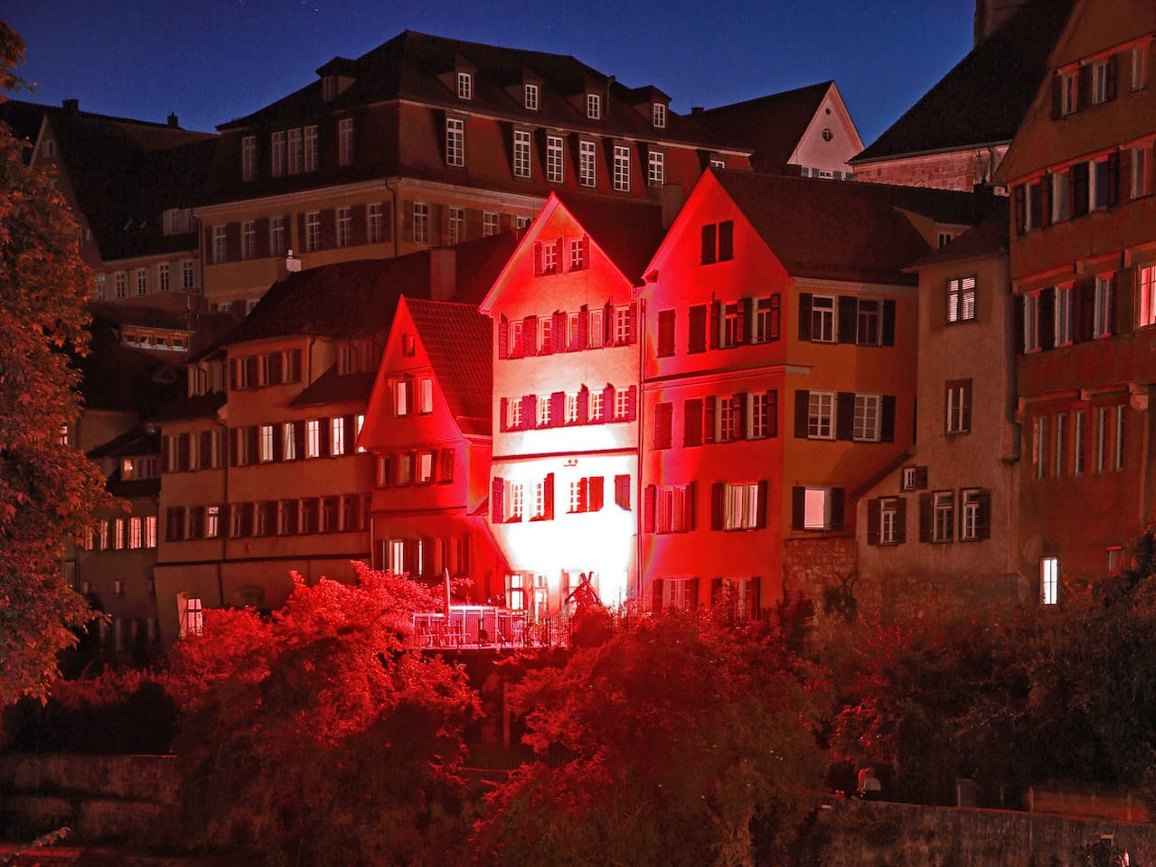 Zur News: Echte Perspektiven schaffen: Zimmertheater öffnet im Tübinger Modellversuch mit UV-C Luftreinigern 