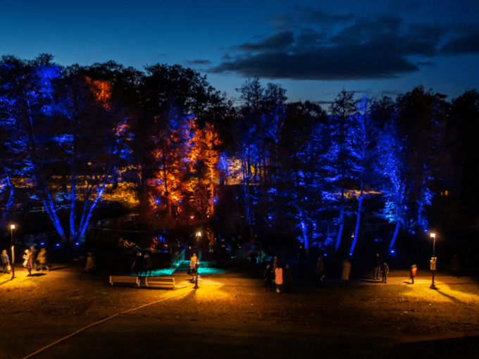 Zur News: TOGETHER – „Lights in Alingsås” erstrahlt dank Irrlicht und Cameo in magischen Farben