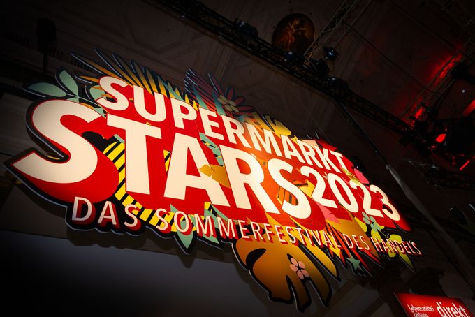 Zur News: Beeftea group inszeniert "Supermarkt Stars 2023"