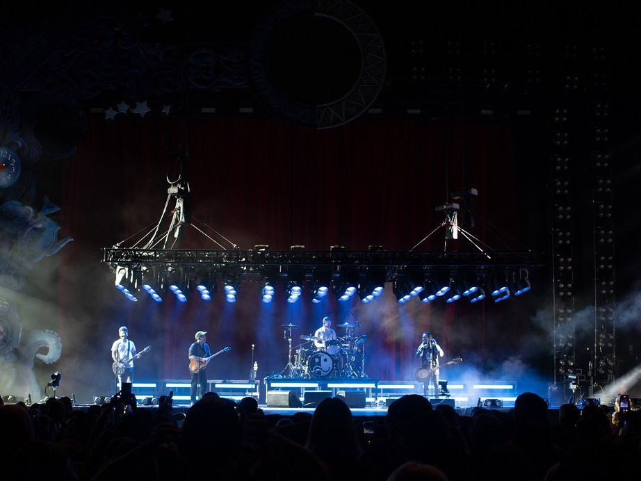 Zur News: Connor Sullivan interpretiert Fall Out Boy mit ELATION und MAGMATIC neu