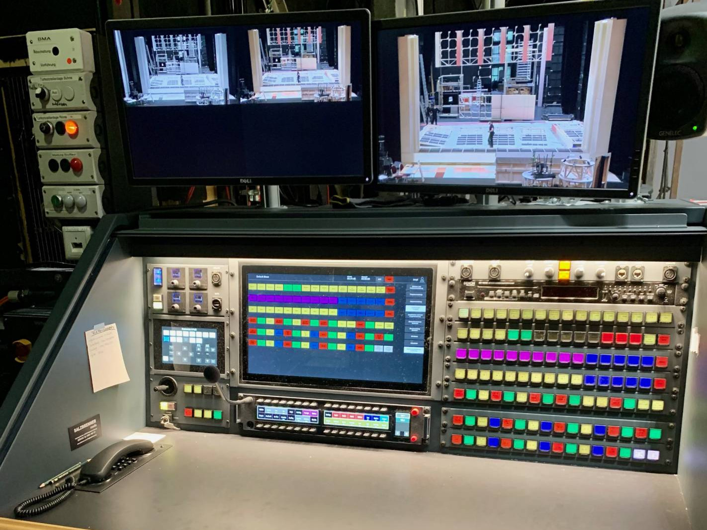 Zur News: SALZBRENNER media stattet die Deutsche Oper Düsseldorf mit neuen Inspizientensystem aus