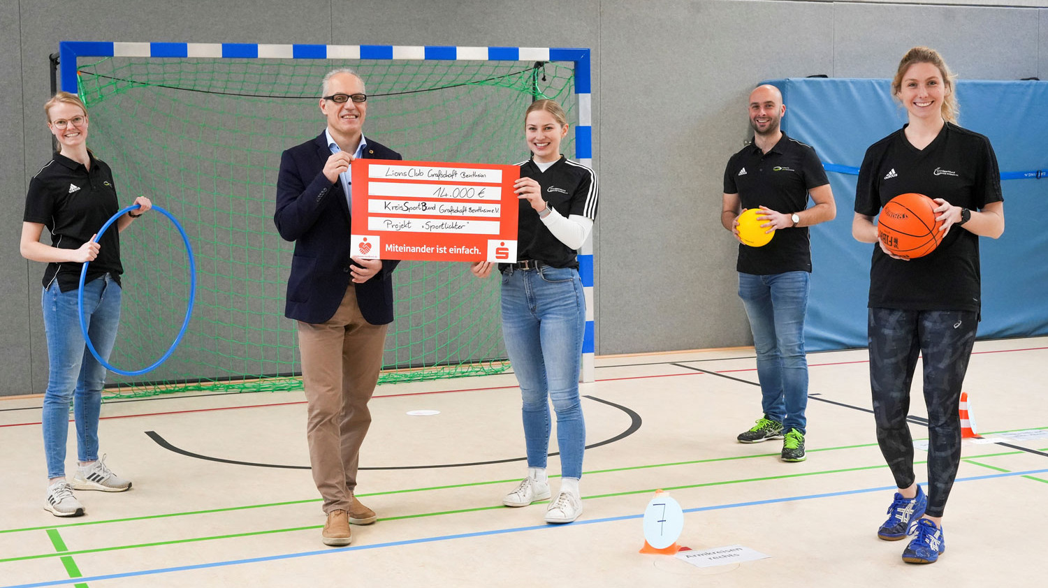 Zur News: Business Simulation bildet IST-Studierende praxisnah zu General Managern aus