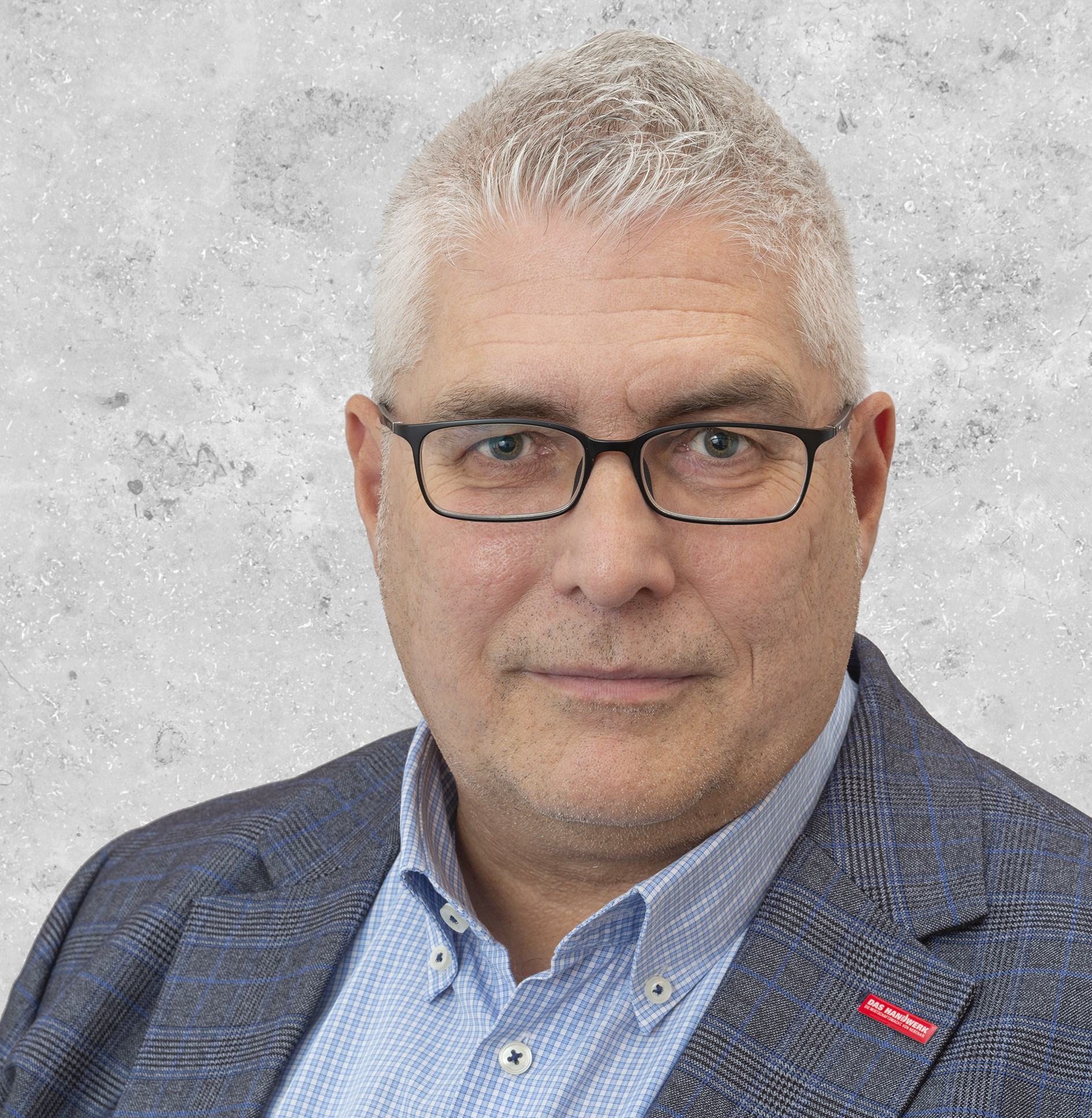 Zur News: Weiterbildung erfolgreich eingeführt: Sachkundige Montageleitung im Messebau